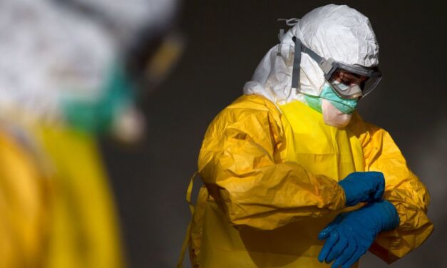 Ebola et expérimentation des vaccins : « Nous allons vivre une zone de turbulences »